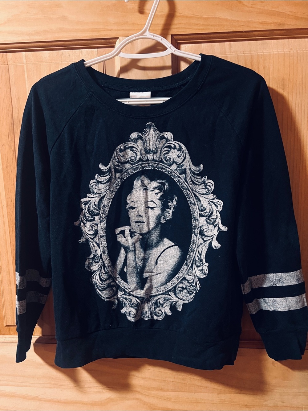 Black Graphic Pullover Sweatshirt with Silver Frame Print